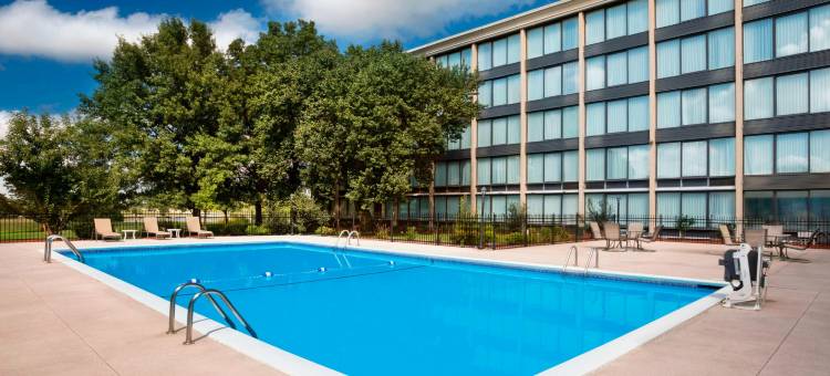 福朋喜来登喜來登酒店-堪萨斯城机场(Four Points by Sheraton Kansas City Airport)图片