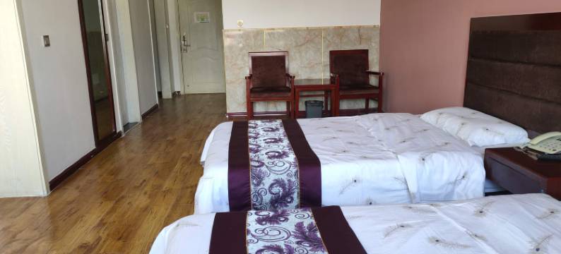 共和香巴拉央庆酒店图片