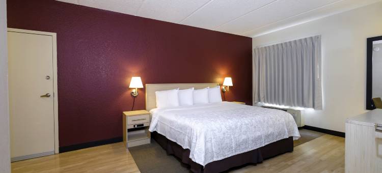 盖恩斯维尔红屋顶Plus+酒店(Red Roof Plus+ Gainesville)图片