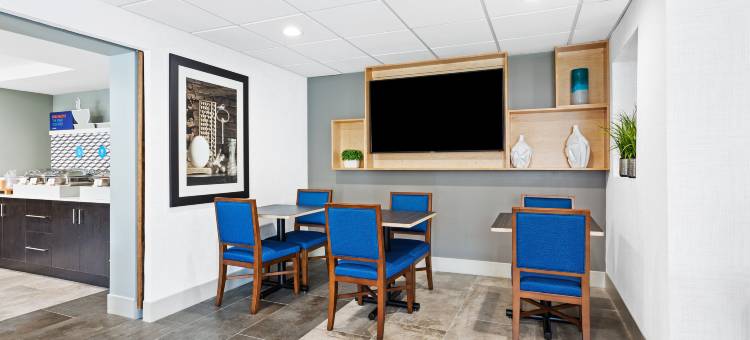 霍普威尔李堡地区智选假日酒店(Holiday Inn Express Hopewell - Fort Gregg Adams)图片