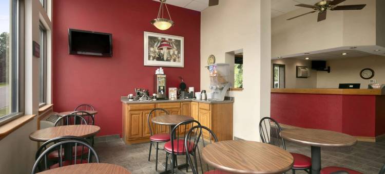 威诺纳温德姆速8酒店(Super 8 by Wyndham Winona MN)图片