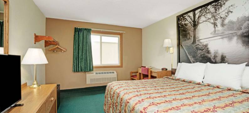 罗杰斯明尼苏达速8酒店(Super 8 by Wyndham Rogers Minnesota)图片