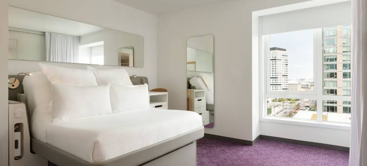 波士顿优特尔酒店(Yotel Boston)图片
