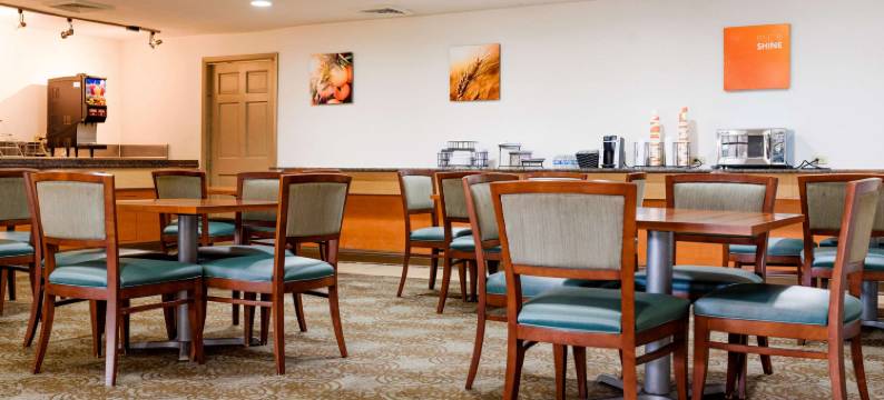 康福特套房巴吞鲁日南部I-10(Comfort Suites Baton Rouge South I-10)图片