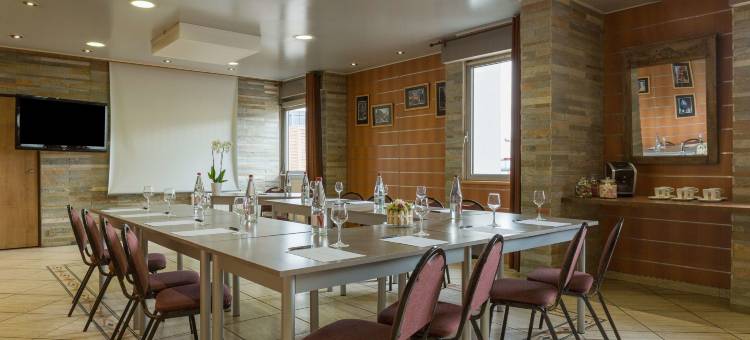 迪戎南原创城市阿尔莫妮酒店(The Originals City Hôtel Armony Dijon Sud)图片