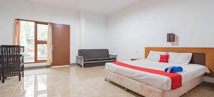RedDoorz Plus at Hotel Sofia Pangandaran图片