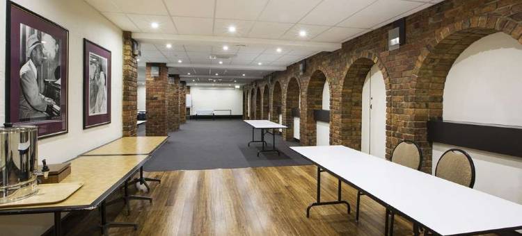 盖特威睡帽Plus酒店(Nightelier Devonport Gateway Hotel)图片