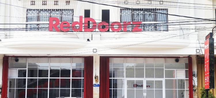 红多兹酒店@勿里达惹兰丹绒(RedDoorz @ Jalan Tanjung Blitar)图片