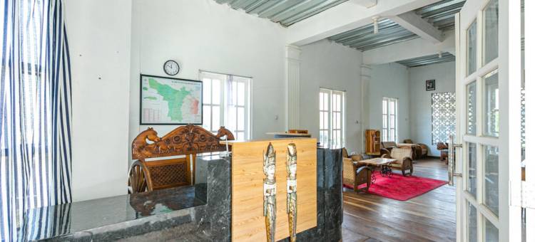 格罗约根塞武塔旺曼古附近的红门(RedDoorz Near Grojogan Sewu Tawangmangu)图片