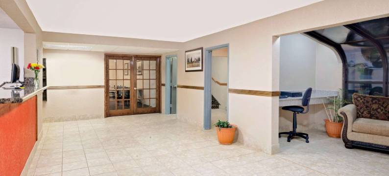 爱荷华瀑布速8酒店(Super 8 by Wyndham Iowa Falls)图片