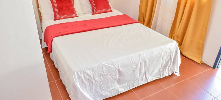 红多兹Plus酒店@卡莫特斯帕帕塔西(RedDoorz Plus @ Papa Tasie Camotes)图片