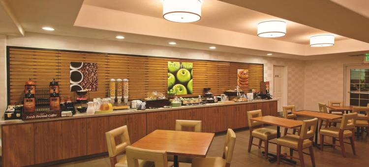 弗雷斯诺河畔公园费尔菲尔德客房及套房(Fairfield Inn & Suites Fresno River Park)图片