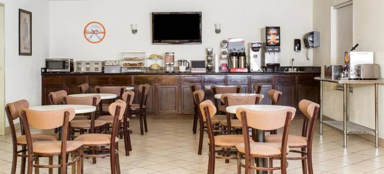 霍马豪生酒店(Howard Johnson by Wyndham Houma)图片