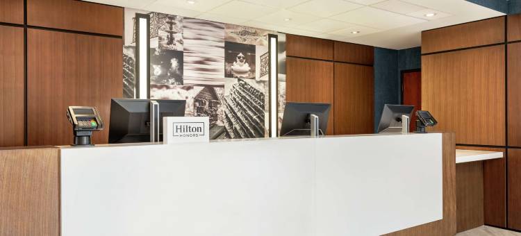 堪萨斯城奥佛兰公园希尔顿安泊酒店(Embassy Suites by Hilton Kansas City Overland Park)图片