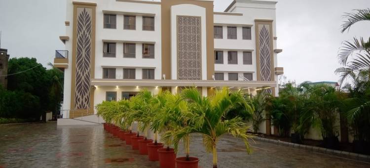 Pushpak Hotel & Convention图片