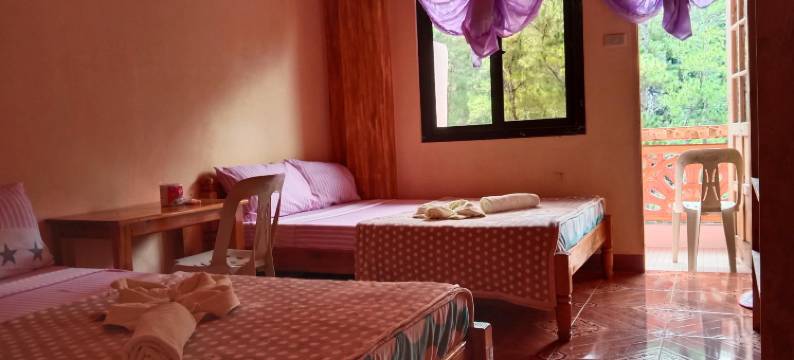 卡尼普胡松树景色小屋酒店(Kanip Aw Pines View Lodge)图片