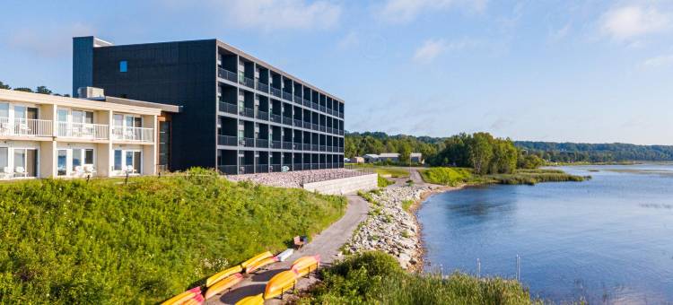 露台湾酒店(Terrace Bay Hotel - Lakefront)图片