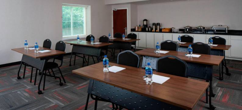 达拉斯阿林顿娱乐区福朋喜来登酒店(Four Points by Sheraton Dallas Arlington Entertainment District)图片