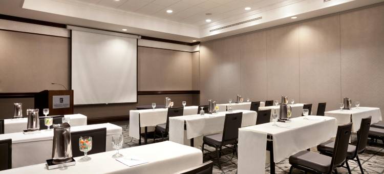 旧金山机场希尔顿安泊-海滨酒店(Embassy Suites by Hilton San Francisco Airport Waterfront)图片