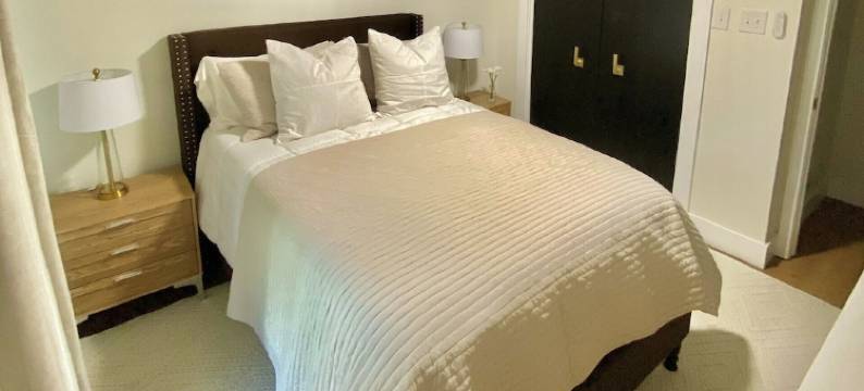 BEAUTIFUL REMODELED WITH HIGH END FURNISHINGS 3 BR/2B HOME IN BURLESON TX!图片