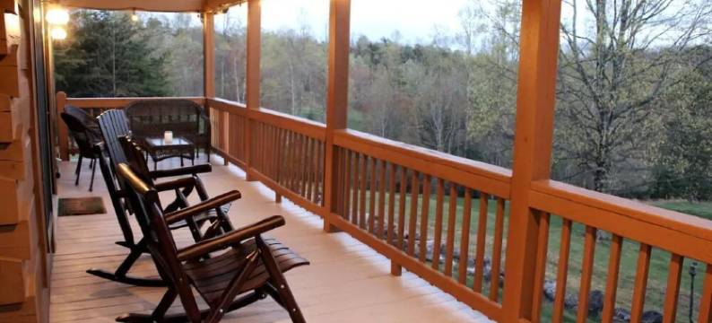 Mountain Views / Golf / Hot Tub / Cozy Cabin!图片