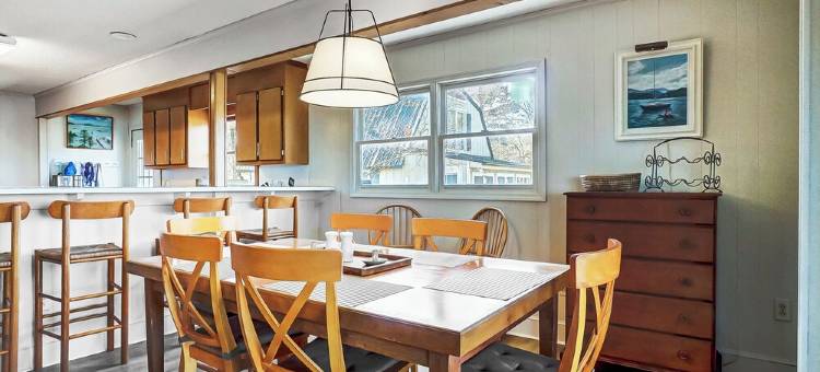 Ultimate Family Lakehouse- wide water views!图片