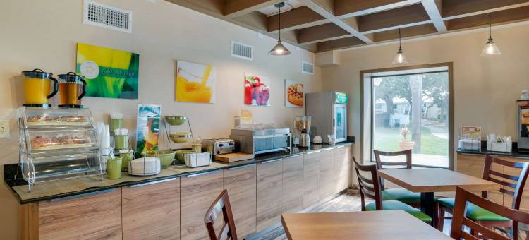 品质酒店沃尔顿堡滩- 德斯廷西(Quality Inn Fort Walton Beach - Destin West)图片