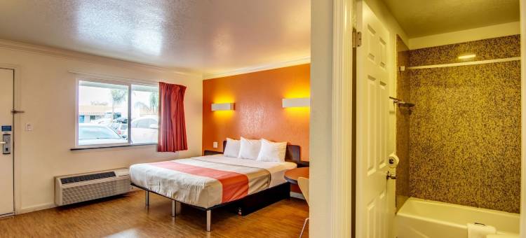 加利福尼亚曼特卡 6 号汽车旅馆(Motel 6 Manteca, CA)图片