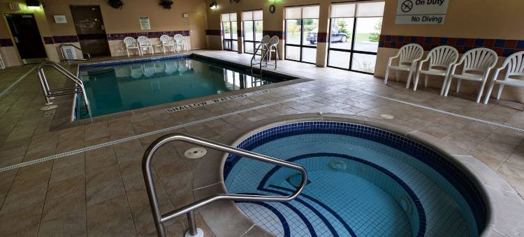 纳帕尼希尔顿欢朋酒店(Hampton Inn by Hilton Napanee)图片