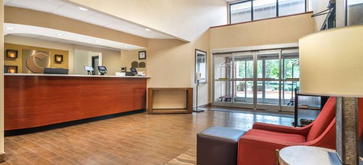 诺曼湖舒适套房酒店(Comfort Inn & Suites Lake Norman)图片