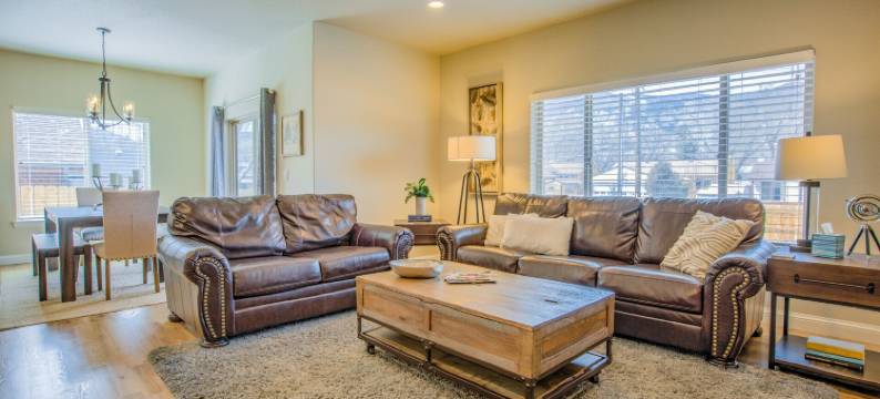 4卧室派克斯峰景色，离徒步和餐饮只有几分钟！！(4Bd Pikes Peak Views Minutes to Hiking & Dining)图片