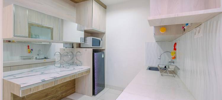 Sentul塔公寓的舒适宜居的2卧室(Homey and Comfy 2Br Sentul Tower Apartment)图片