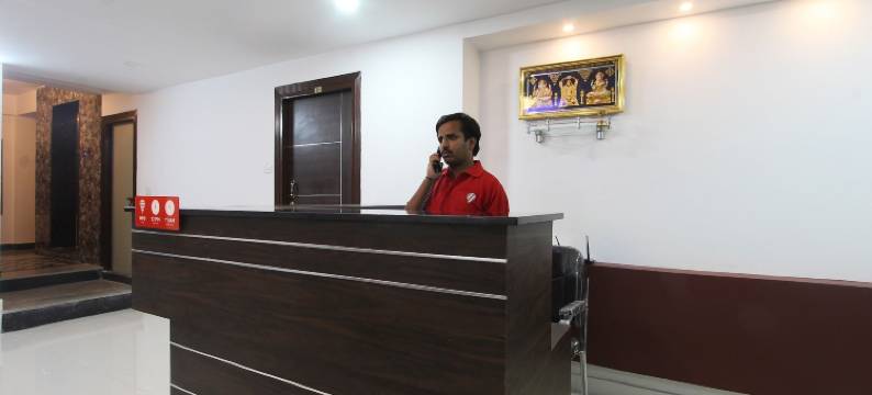OYO 15776 V R 住宅酒店(Hotel O V R Residency Near Sri Amruth Chithra Mandira)图片