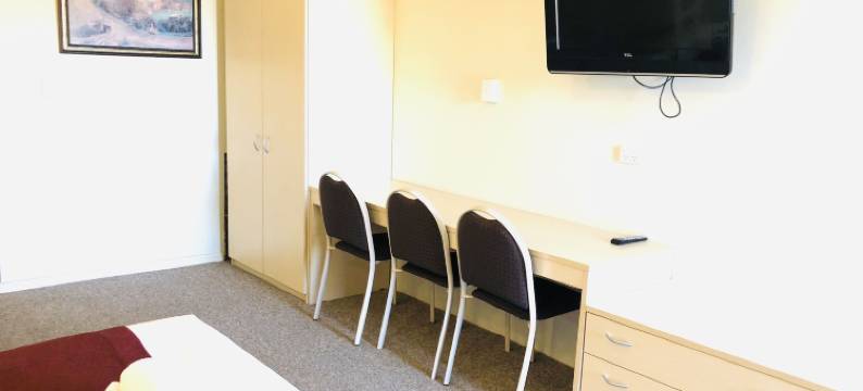 欧弗兰德汽车旅馆(Overlander Motor Lodge)图片