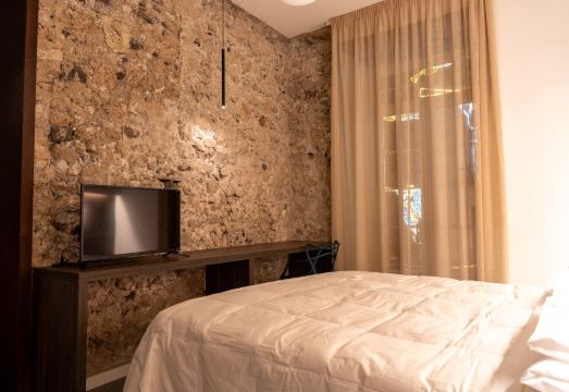 Dimora Rhea Hotel Overview