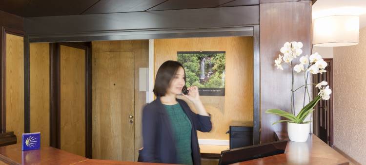 圣朱利安昂热内瓦原生酒店(The Originals City, Hôtel Rey du Mont Sion, Saint-Julien-en-Genevois Sud)图片