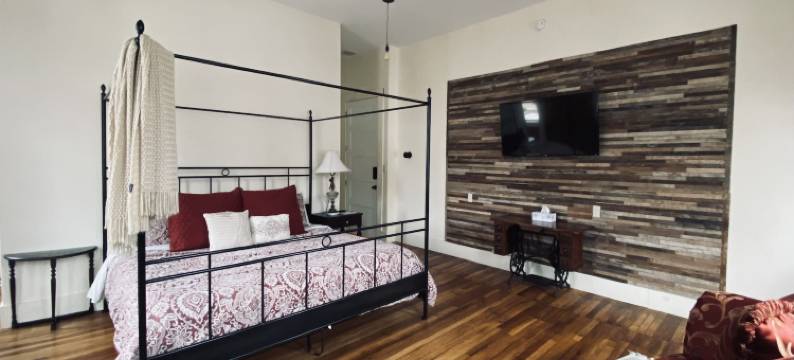 1890 沉睡酒店(Eighteen-Ninety Sleepover)图片