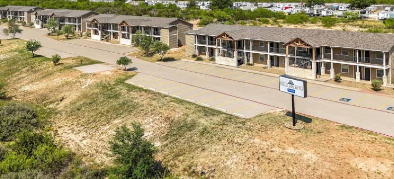 大斯普林斯鹰巢套房-温德姆旅屋酒店(Eagle's Den Suites Big Spring a Travelodge by Wyndham)图片