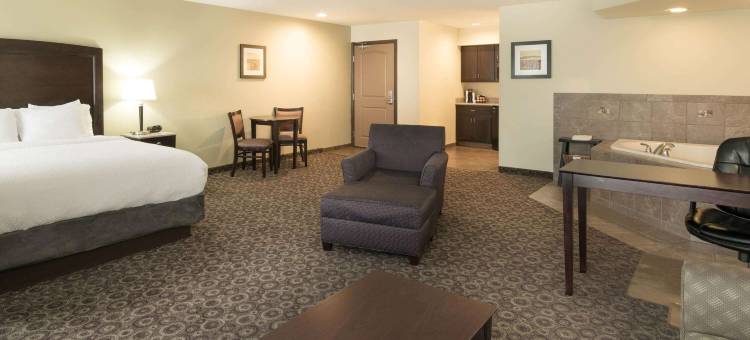 拉斯维加斯机场南拉昆塔温德姆套房酒店(La Quinta Inn & Suites by Wyndham Las Vegas Airport South)图片