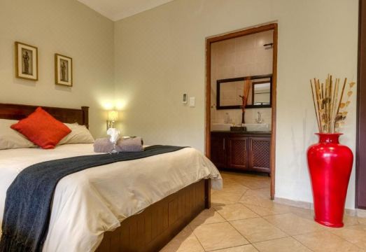 Forest Villa's Hotel Overview