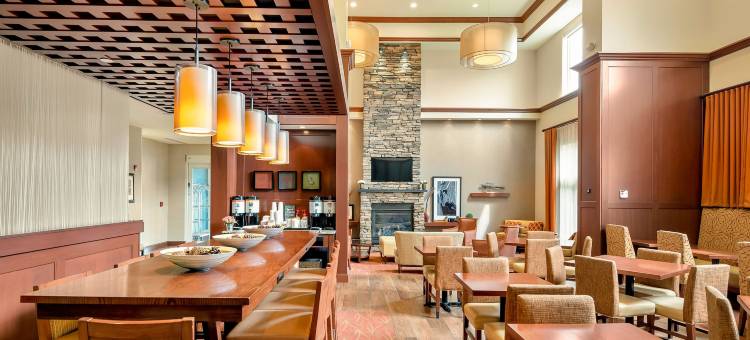 米斯提欢朋套房酒店(Hampton Inn & Suites Mystic)图片