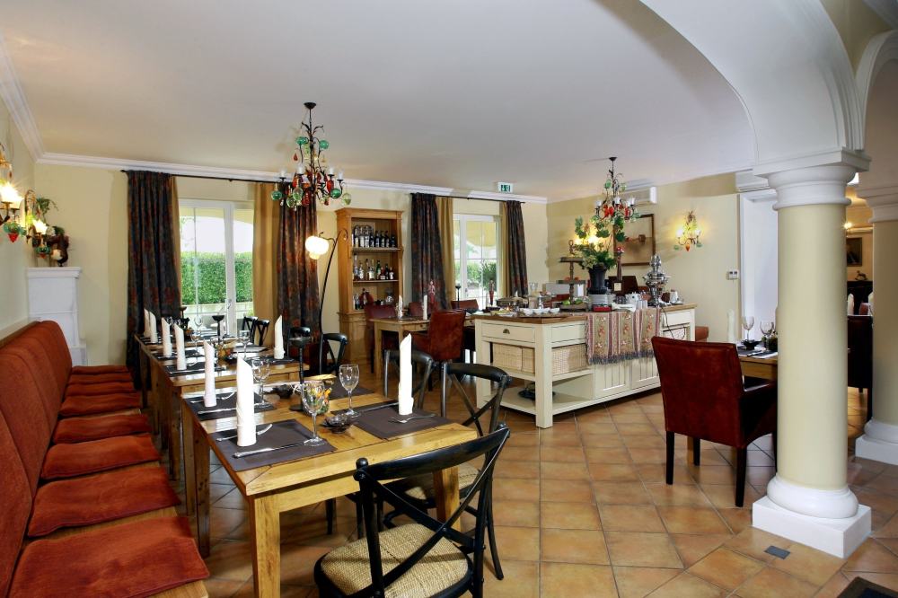 Ampervilla HotelOver view