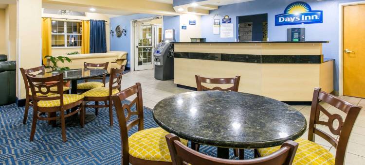 普赖尔戴斯套房酒店(Days Inn & Suites by Wyndham Pryor)图片