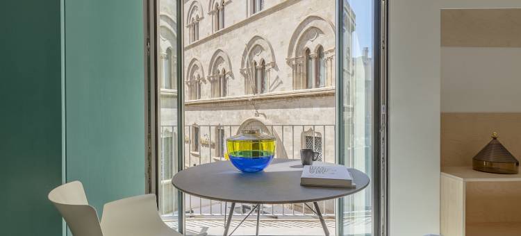 五位设计套房与公寓(Fiveplace Design Suites & Apartments)图片