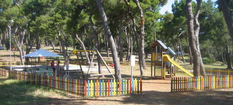 因迪杰区活动房酒店(Arena Indije Mobile Homes)图片