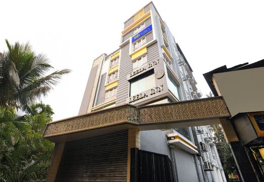 FabHotel Leela Inn - Nr Park Circus 7 Point Hotel Overview