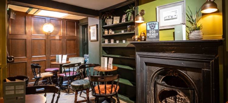 洛金汉阿姆斯酒店 - 格林国王旅馆(Rockingham Arms by Greene King Inns)图片