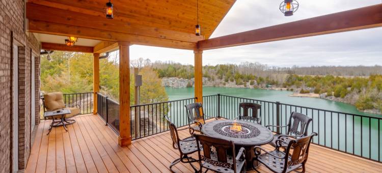 宁静湖泊度假胜地带热水浴缸，占地27英亩！(Tranquility Lake Getaway w/ Hot Tub on 27 Acres!)图片