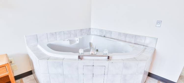 OYO Hotel Pipestone MN, 坎特伯雷公园(OYO Hotel Pipestone MN, Canterbury Park)图片