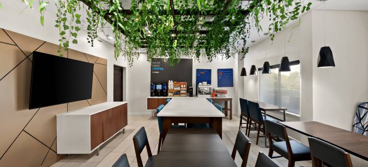 Holiday Inn Express & Suites Raleigh NE - Medical Ctr Area图片